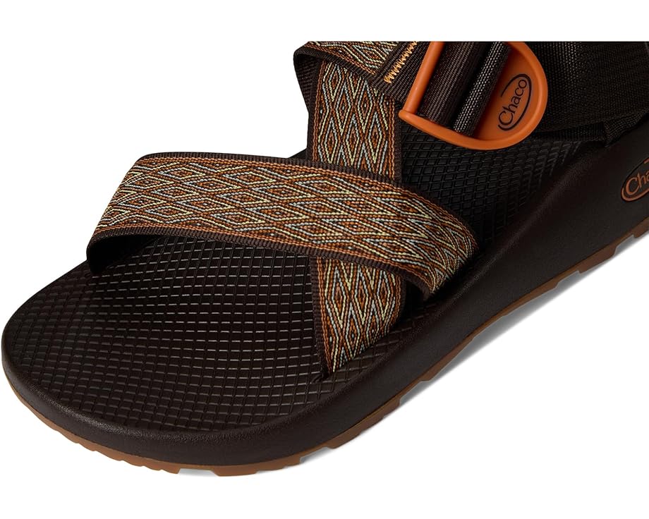 Сандалии Chaco Mega Z Classic с переработанными материалами и стелькой LUVSEAT