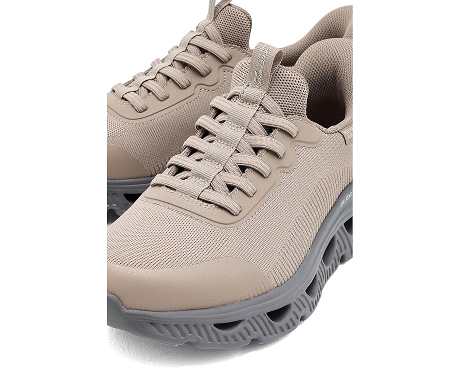 Кроссовки BOBS Arc Waves с технологией Glide-Step Hands-Free