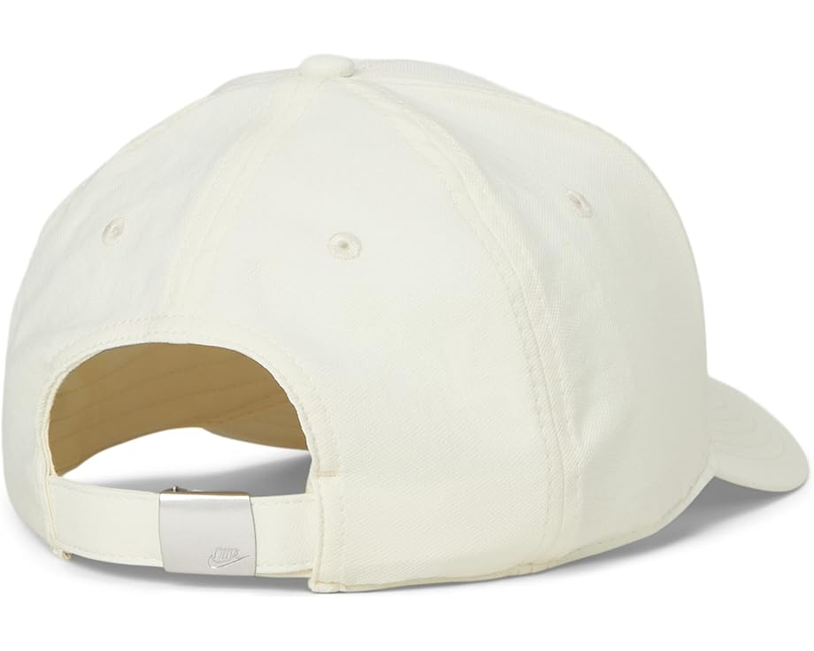 Бейсболка Nike Dri-FIT Club Structured с металлическим логотипом