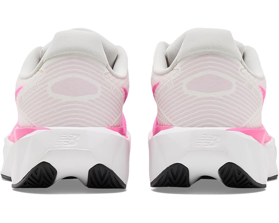 Кроссовки New Balance FuelCell Rebel для детей с шнурками