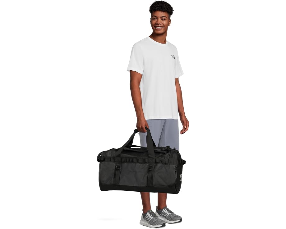 Дорожная сумка The North Face Base Camp Duffel M с водоотталкивающим покрытием