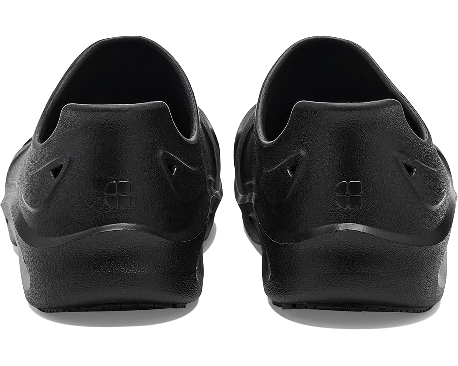Закрытые сабо Radium II от Shoes for Crews