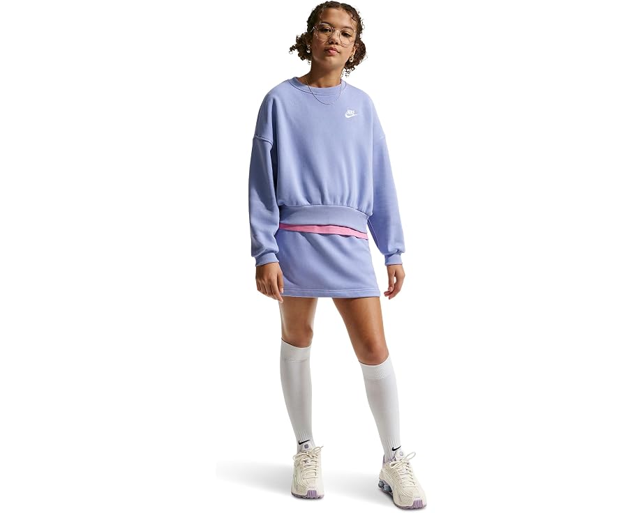 Свитшот Nike Kids Sportswear Club Fleece Boxy Crew Neck с вышитым логотипом