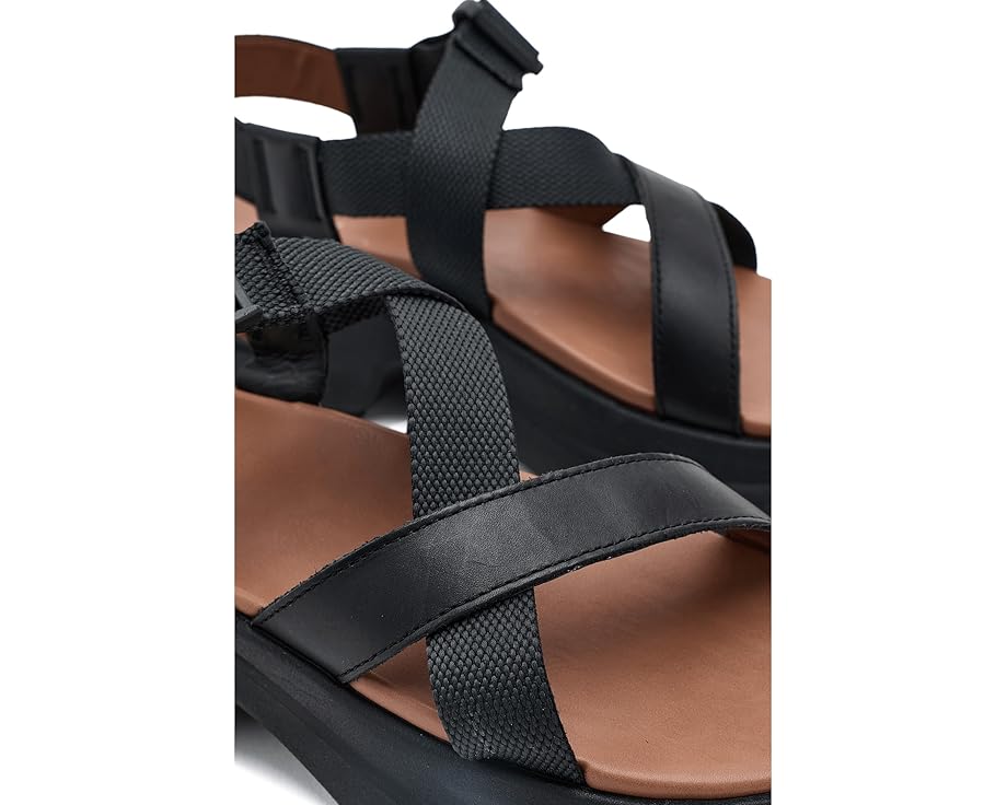 Сандалии Chaco Cushform на кожаной подошве с каблуком