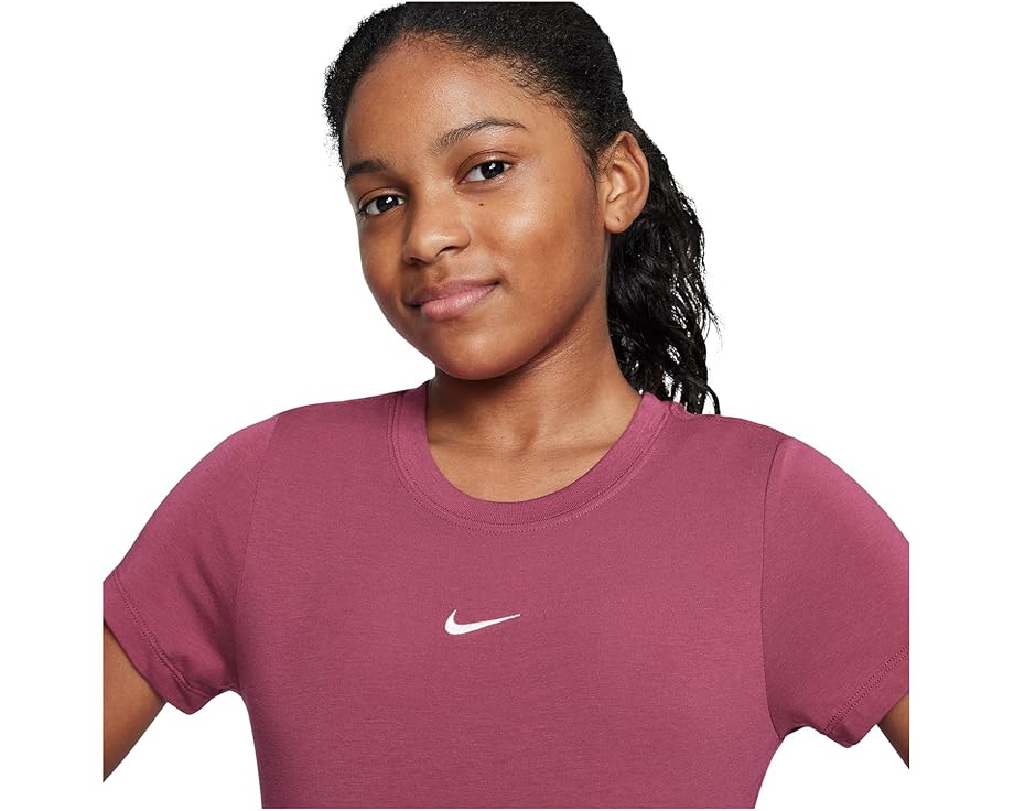 Кроп-футболка Nike Sportswear для детей из мягкого трикотажа