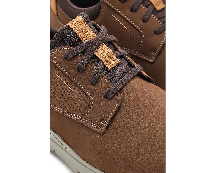 Кроссовки Clarks Step 365 Plain на шнуровке