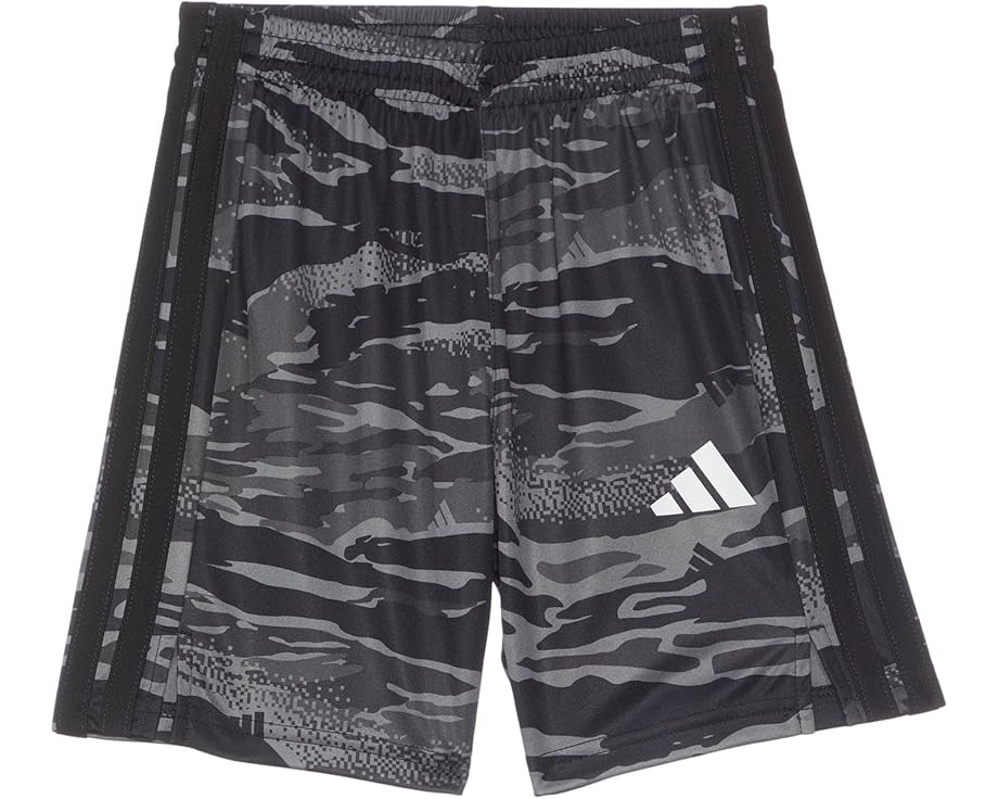 Шорты adidas Kids с тигровым камуфляжным принтом из переработанного полиэстера