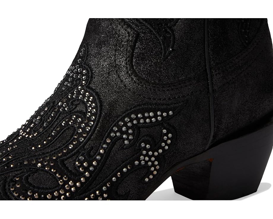 Ковбойские ботинки Corral Boots C4106 с вышивкой и заклепками