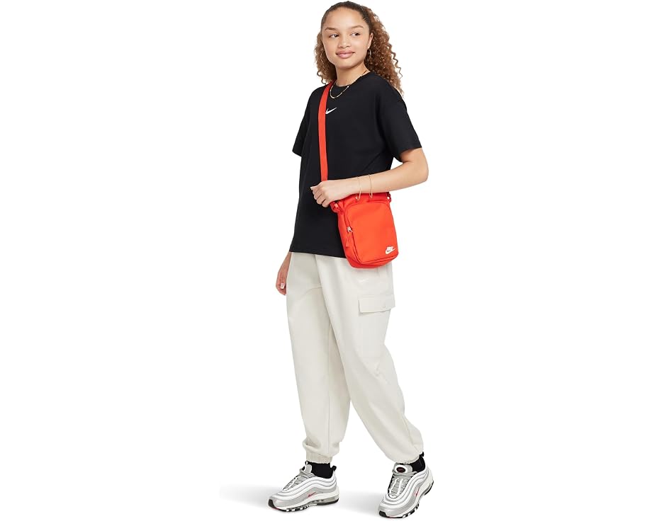 Футболка Nike Sportswear Essential для детей из 100% хлопка