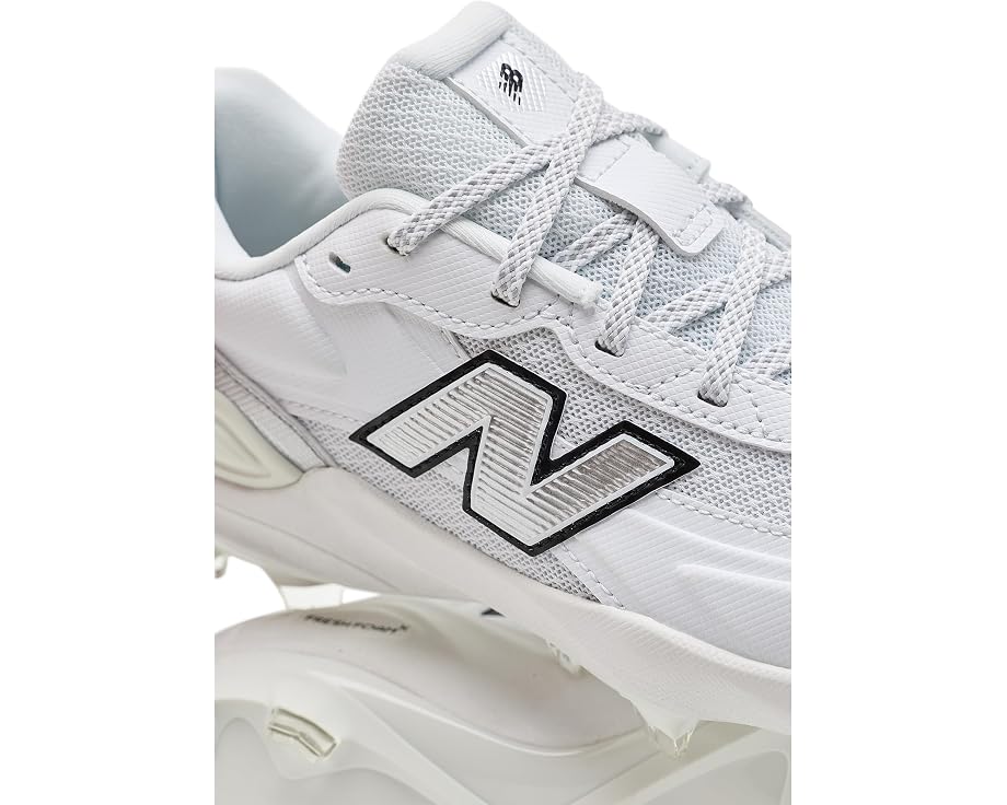 New Balance Velo V5 Youth бейсбольные шиповки для детей