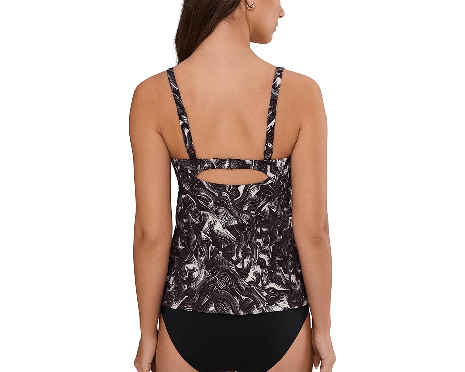 Танкини Nike Expressive Brushstrokes V-neck с устойчивой к хлору тканью и средней поддержкой