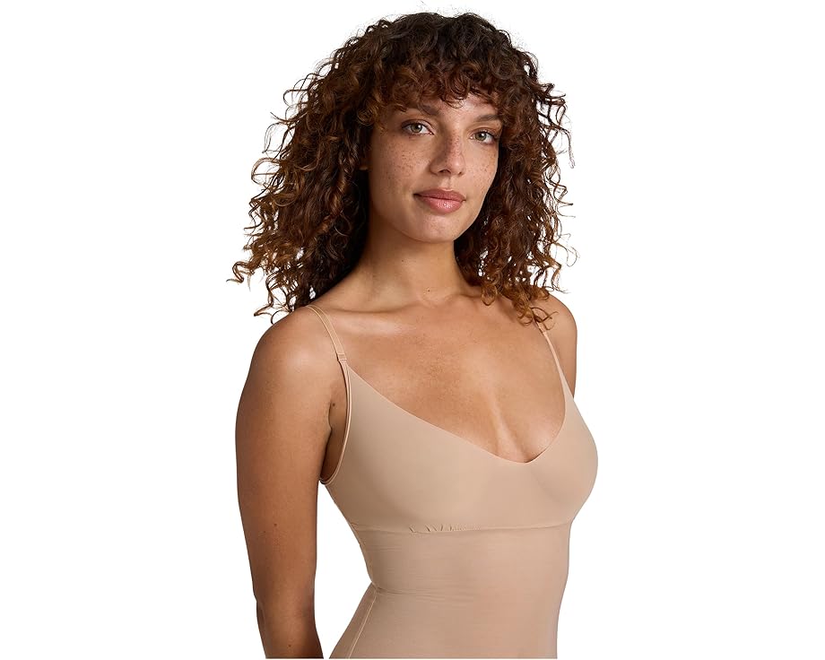Комбинация Commando Featherlight Control Full Slip с регулируемыми бретелями