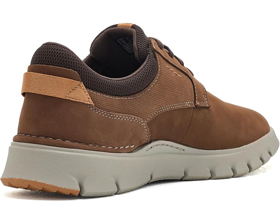 Кроссовки Clarks Step 365 Plain на шнуровке