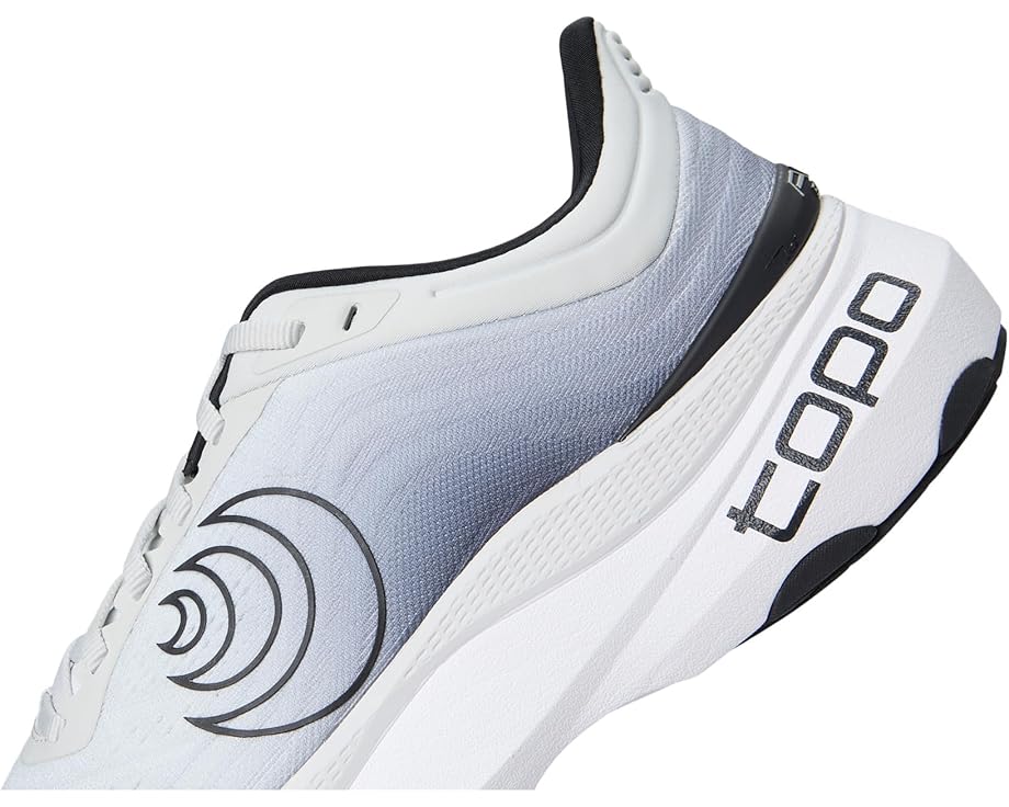 Тренировочные кроссовки Topo Athletic Aura с технологией ZipFoam