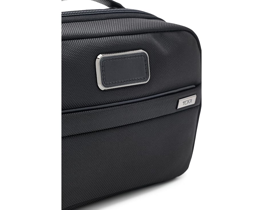 Несессер Tumi Split Travel Kit с прозрачными окнами