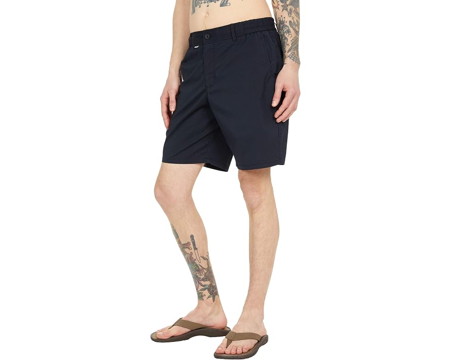 In The Moment 19" Hybrid Shorts