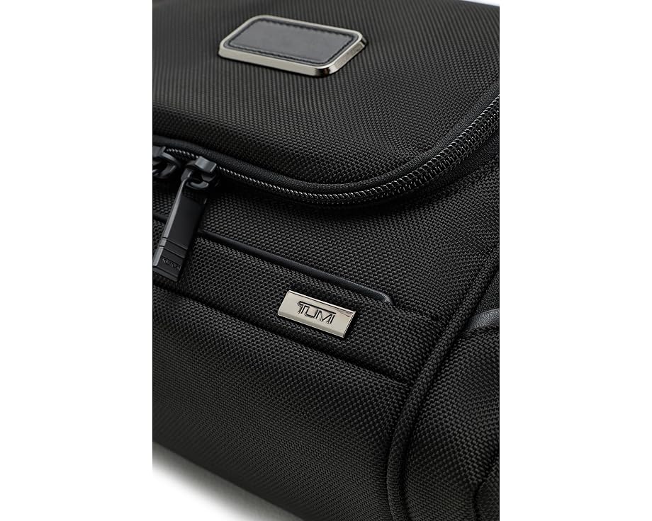 Дорожный несессер Hanging Travel Kit Tumi