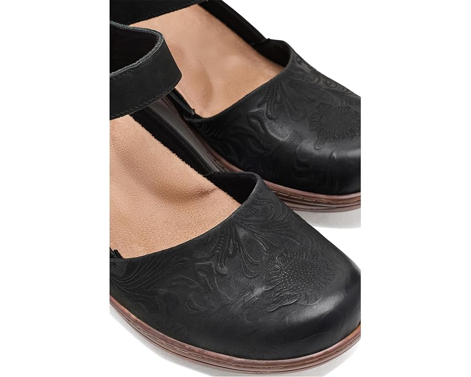 Клоги SoftWalk Mabelle Tooling с тисненым узором