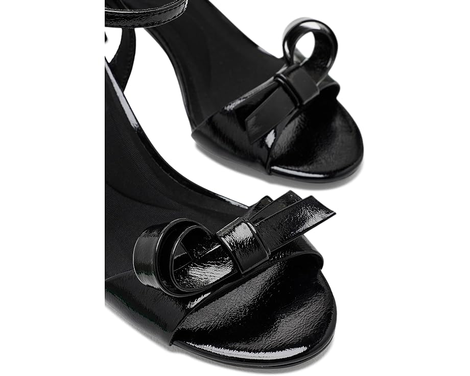 Босоножки Anne Klein Jeanne на каблуке с ремешком