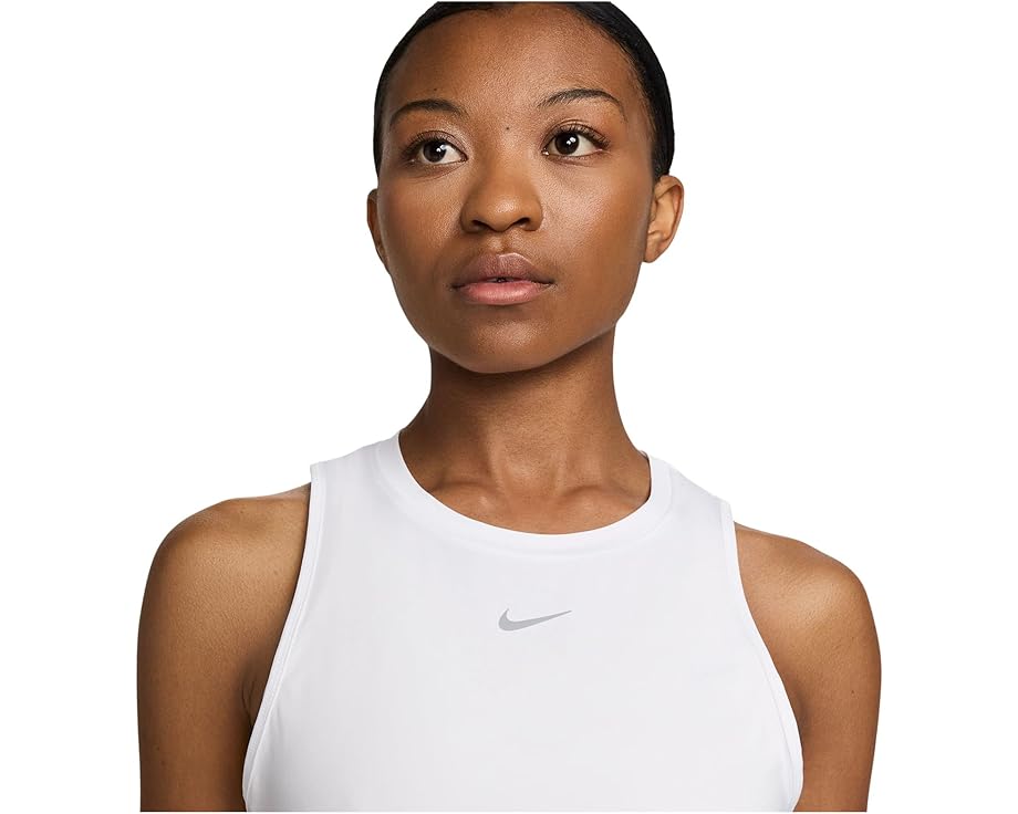 Майка Nike One Classic Dri-FIT из легкой быстро сохнущей ткани