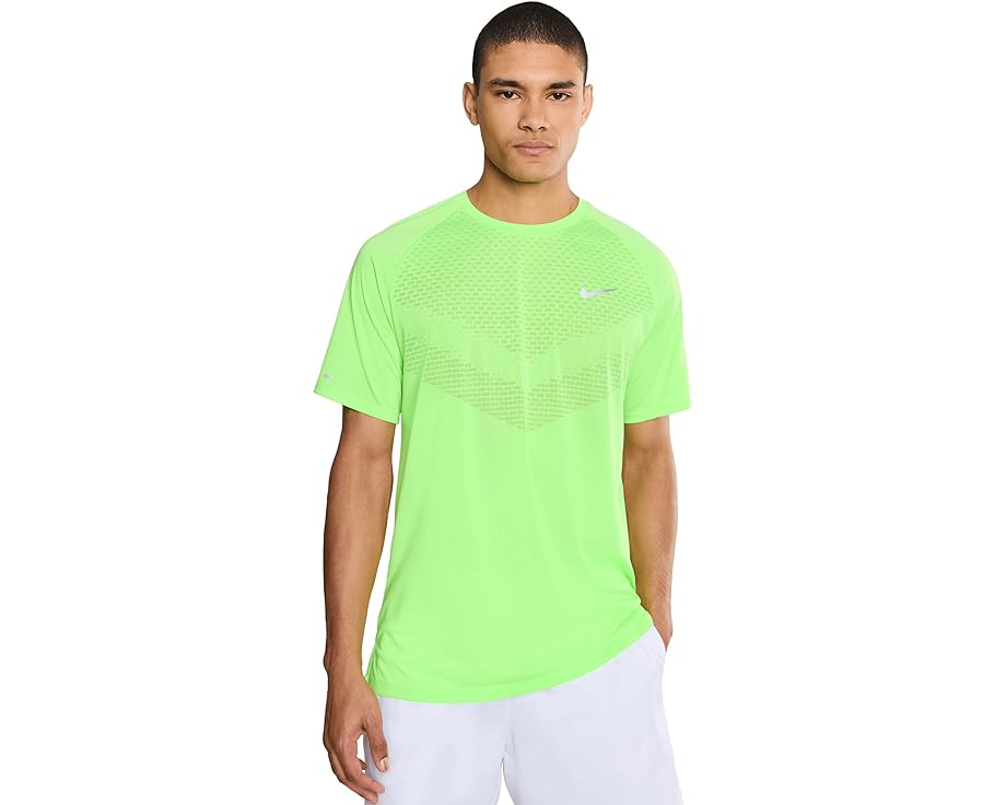 Беговой топ Nike Stride Dri-FIT Adv с коротким рукавом