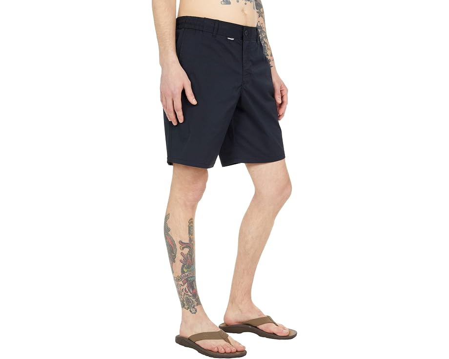 In The Moment 19" Hybrid Shorts