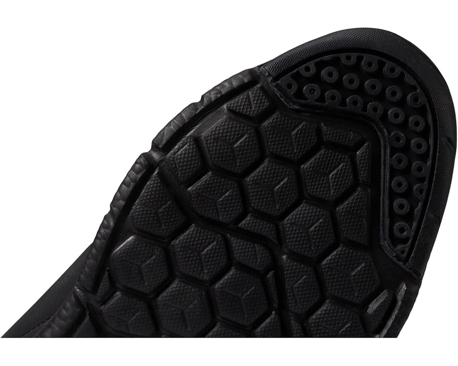 Кроссовки Oakley Dry с сетчатыми вставками и удобной стелькой CELLFIT