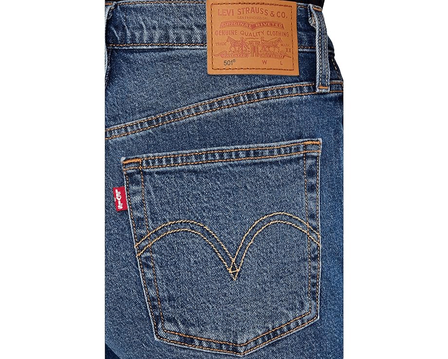 Шорты Levi's® Premium 501 Mid Thigh Light-Weight с высокой посадкой и пятью карманами
