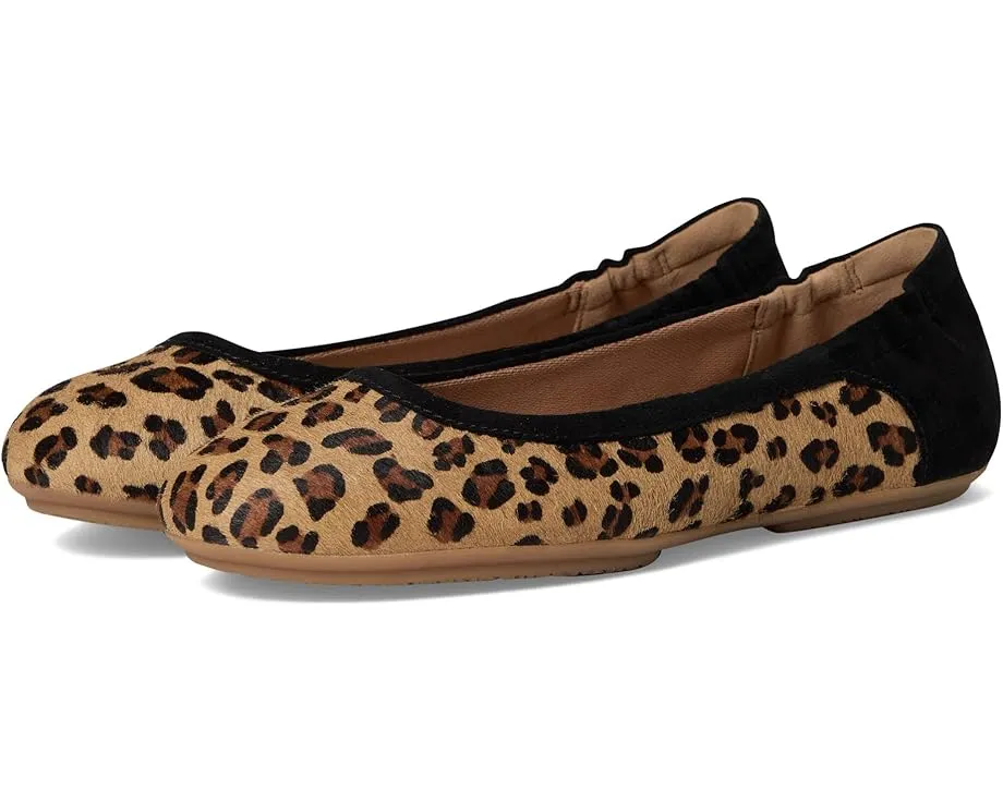 Балетки Dansko Madisen с леопардовым принтом и технологией Natural Arch