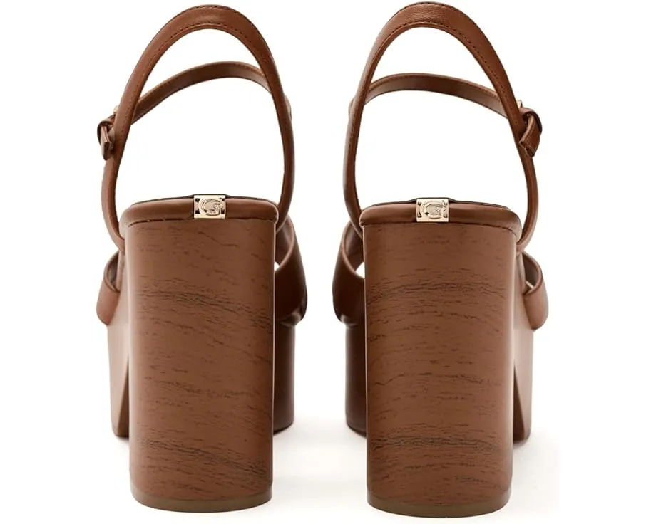 Босоножки GUESS Qeelin с каблуком и платформой