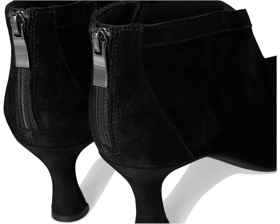 Туфли Clarks Kataleyna Sol на котячьем каблуке с острым носком