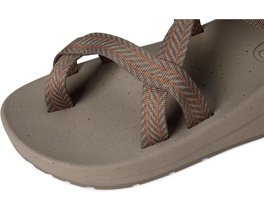 Сандалии Chaco Cushz Toe-Loop с легкой подошвой и переработанными материалами