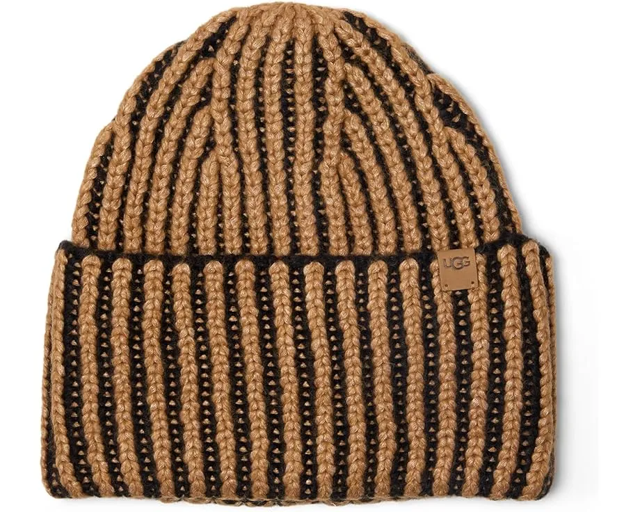 Шапка Chunky Plaited Beanie с плетеной вязкой и кожаным лейблом UGG