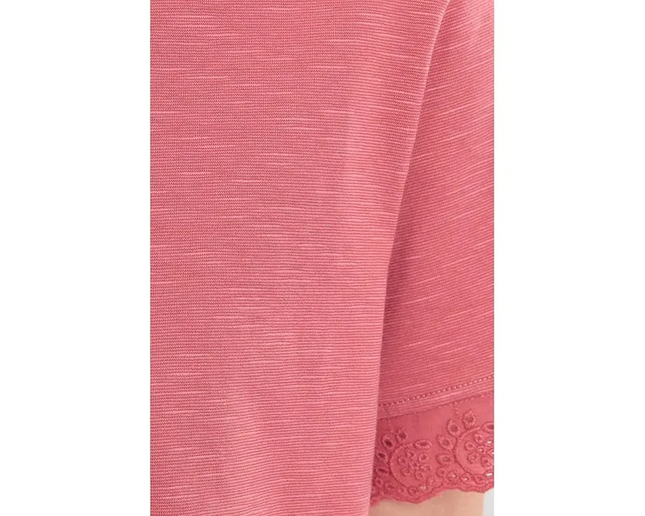 Футболка Clara Tee с кружевной отделкой из органического хлопка и TENCEL Toad&Co