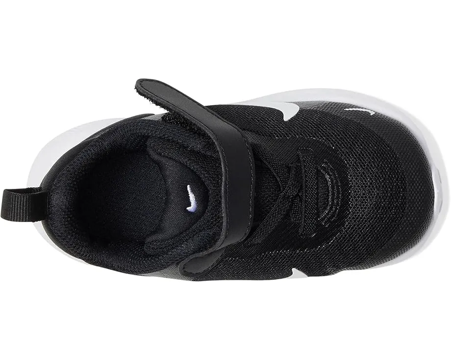 Детские кроссовки Nike Kids Revolution 7 с упругой пеной для малышей