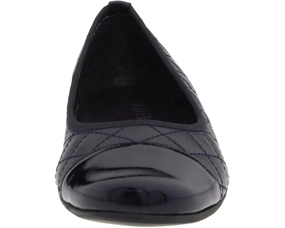 Лоферы Vaneli Serene с декоративным мыском и упругой подошвой