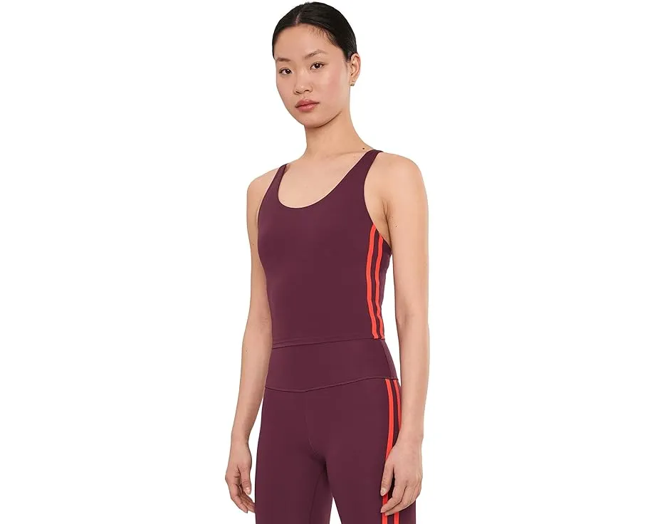 Топ Ella Airweight с контрастными полосами и встроенным бюстгальтером Splits59