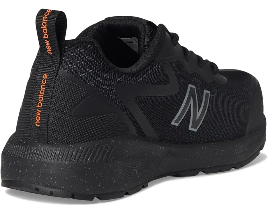 Ботинки New Balance Logic с композитным мыском и защитой от проколов