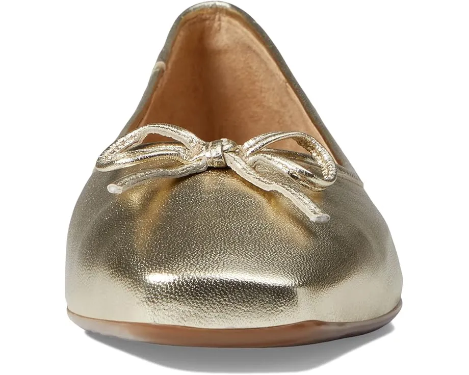 Балетки Bernardo Gwynn из кожи с бантом и формованной стелькой