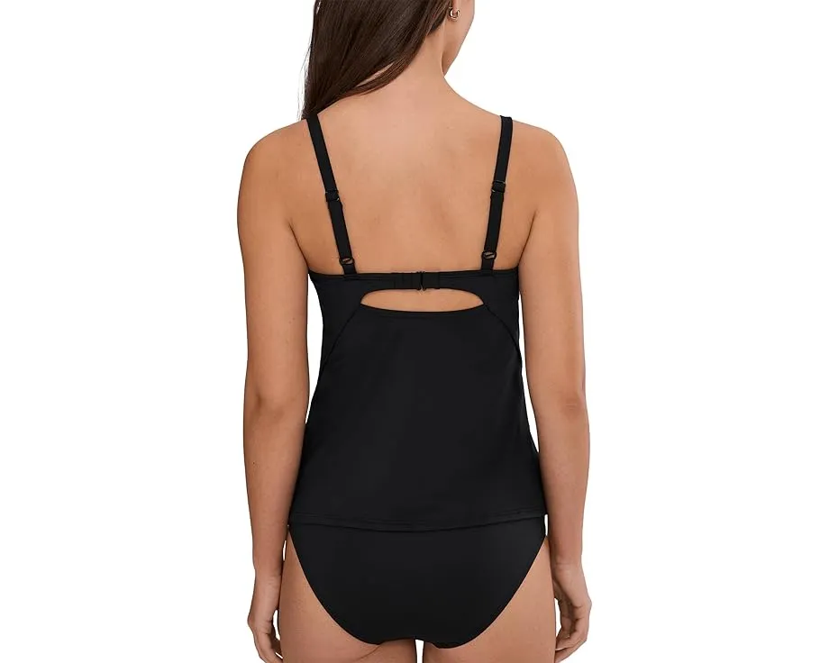 Nike Effortless Essential Танкини с V-образным вырезом и полочкой для груди