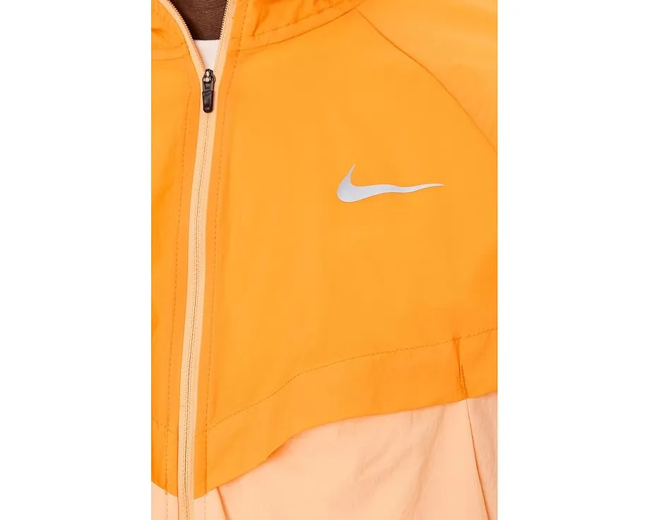 Беговая куртка Nike Stride Repel с защитой от УФ и водоотталкивающим покрытием