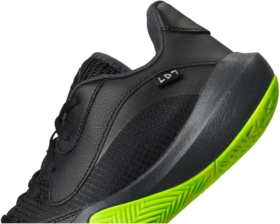 Кроссовки Under Armour Lockdown 7 Low с круглым носком и шнуровкой