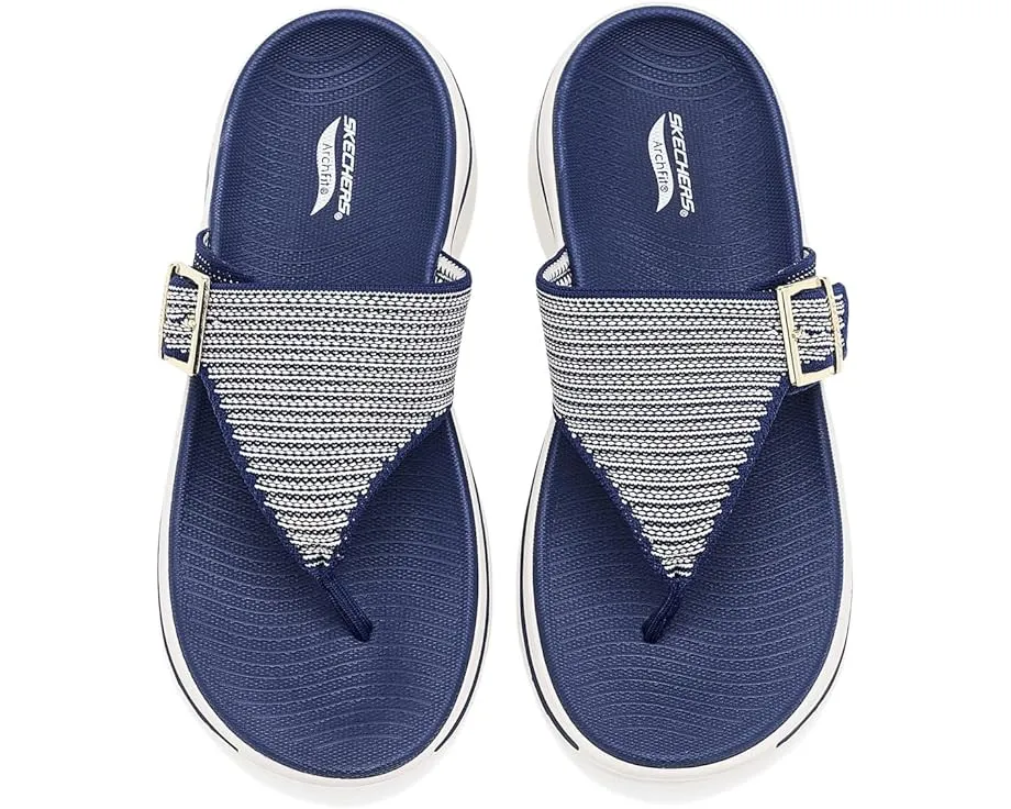 Сандалии SKECHERS GO Walk Arch Fit 2.0 Resort Day с блестками и клиньем