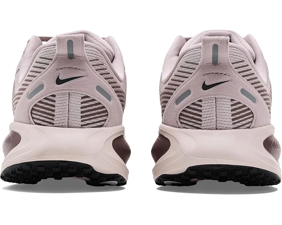 Беговые кроссовки Nike Kids Vomero 18 с пеной ReactX