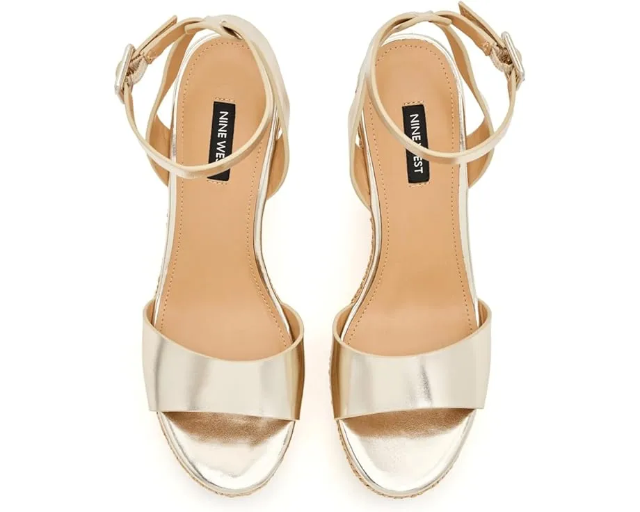 Босоножки Nine West Hanlow на танкетке черные