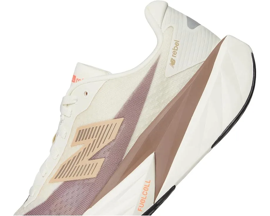 Тренировочные кроссовки New Balance FuelCell Rebel v5 с отзывчивой амортизацией