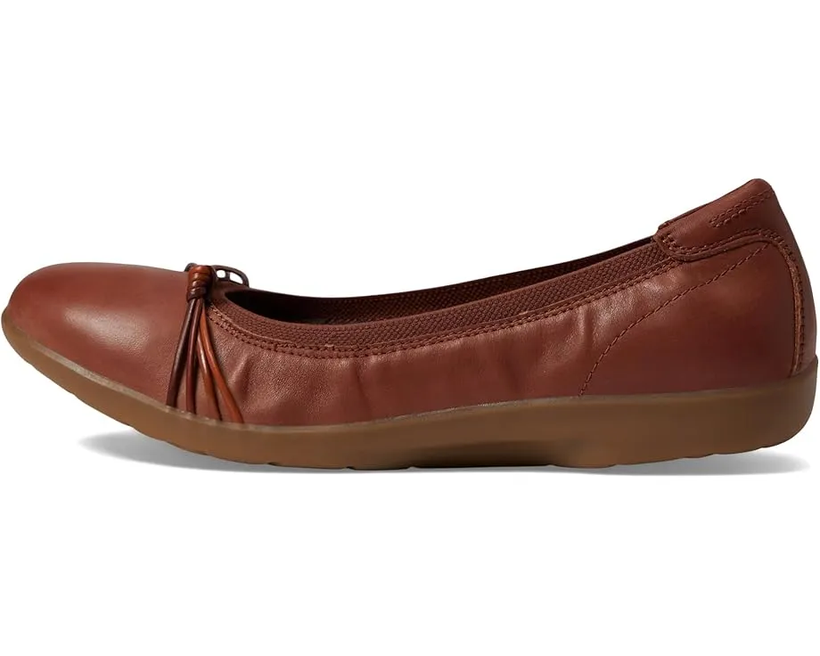 Балетки Clarks Meadow Rae из кожи с цепкой подошвой TPR