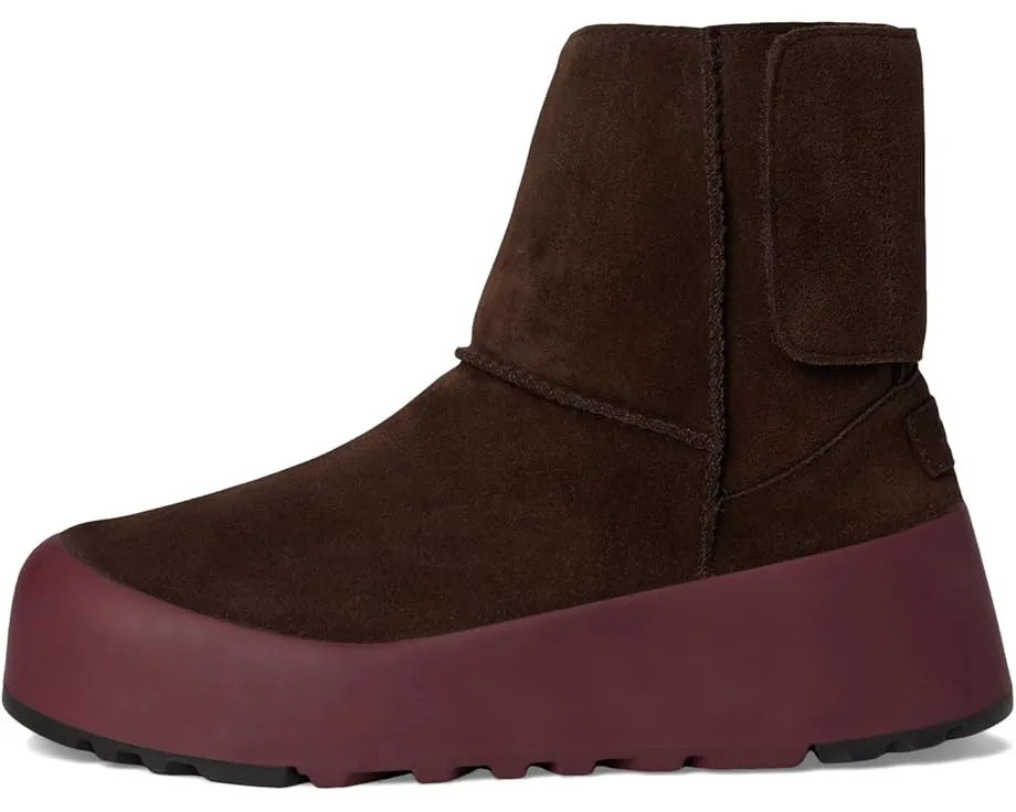 Ботинки UGG Classic Streetscape с водонепроницаемой замшей и подкладкой UGGplush