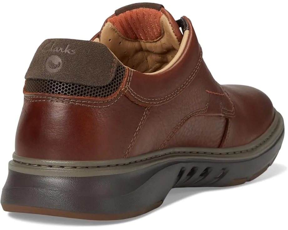 Clarks Un Briley Pace с эластичной вставкой и вентилируемой подошвой EVA