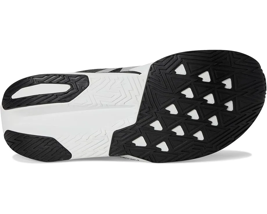 Беговые кроссовки New Balance FuelCell Rebel v5 с технологией FuelCell